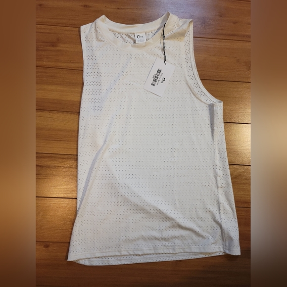 ZYIA Tops - NWT Zyia white chill tank medium